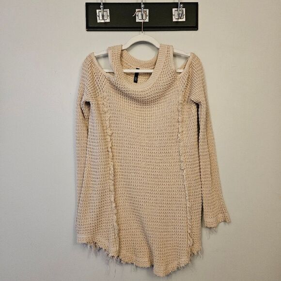 Elan Cold Shoulder Sweater - Picture 3 of 7